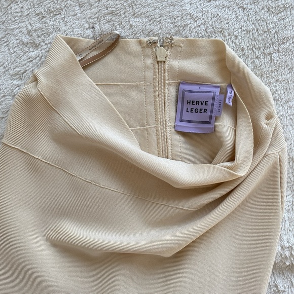 Herve Leger off white creme skirt - Picture 2 of 3